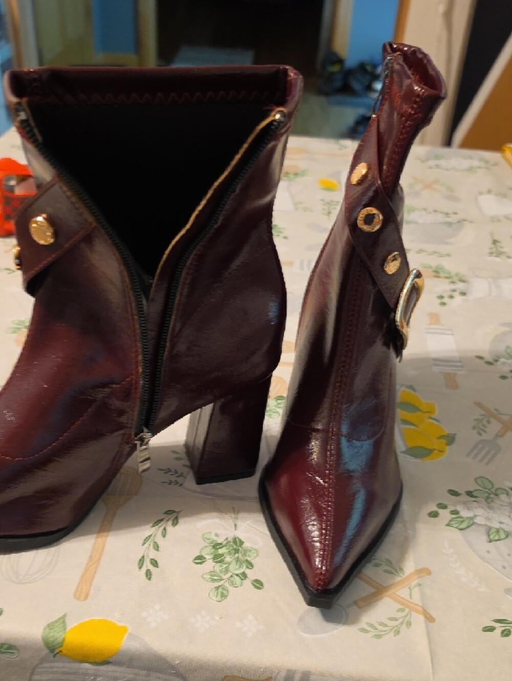Women's Burgundy Pointed Toe Block Heel Ankle Boot - Picture 5 of 6